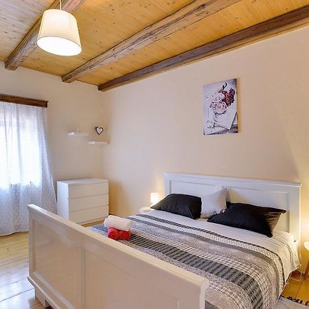 Holiday Home Batelani Barban Exterior photo